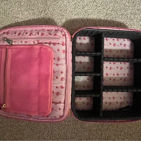 Barbie Pink Palm Tree Lunch Tote - Picture 2 of 2